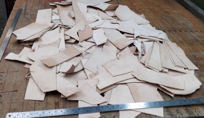 10kg Box Nat. Veg. Tan Leather Pieces 1.8-2.5mm Thickness